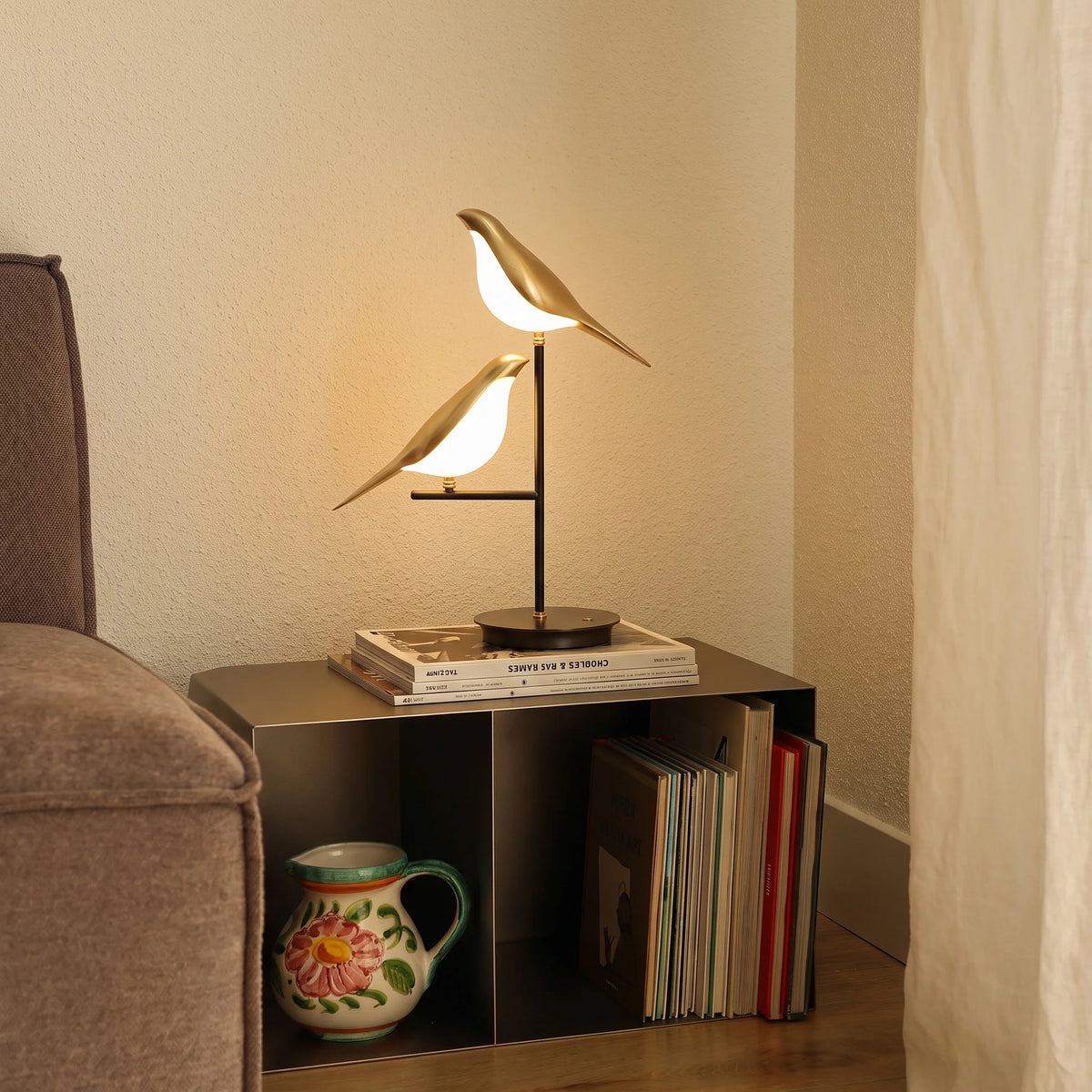 Elegant Black Gold Table Lamp with Bird Design