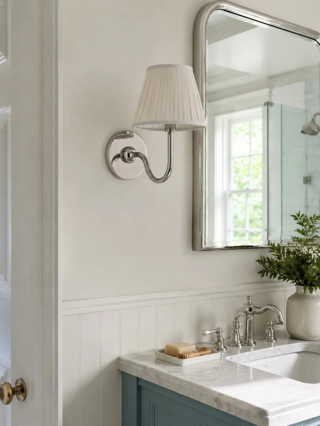 Elegant Fabric Drum Wall Sconce for Ambient Lighting